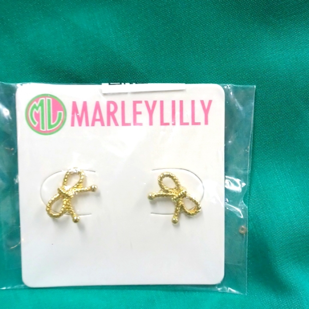 NWT MARLEYLILLY GOLDTONE BOW POST EARRINGS